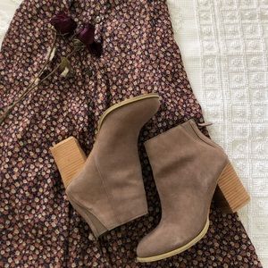 Urban Outfitters / Ecote Ankle Boots